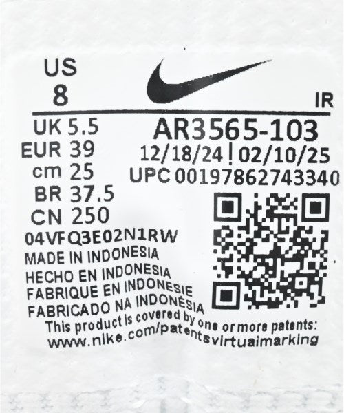 NIKE 運動鞋