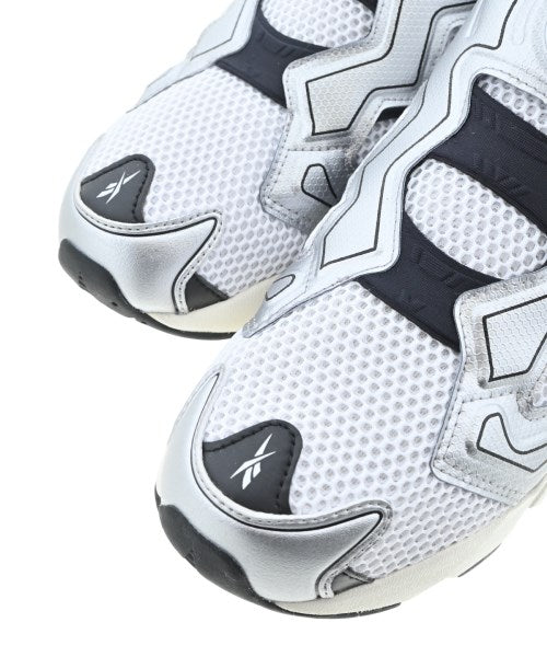 Reebok 運動鞋