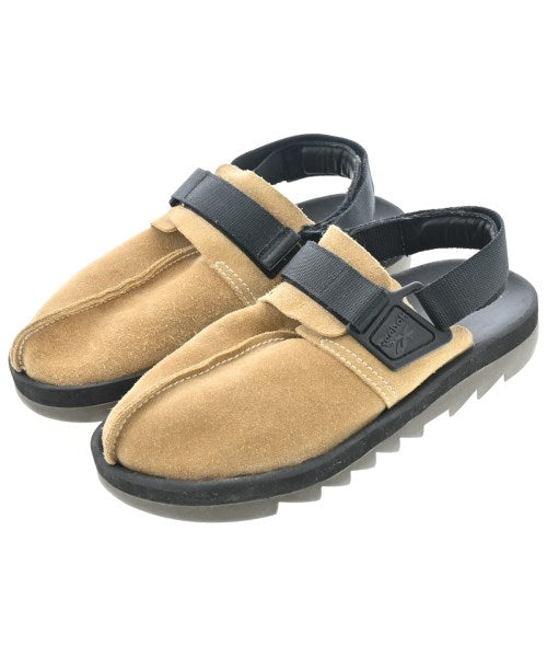 Reebok 涼鞋