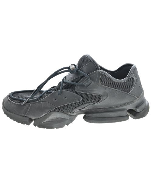 Reebok 運動鞋