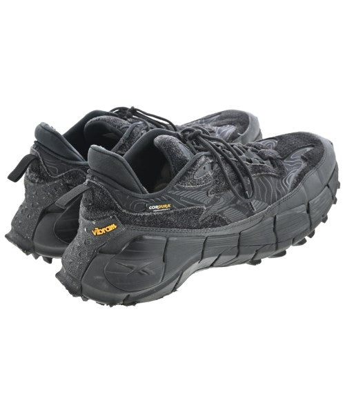 Reebok 運動鞋