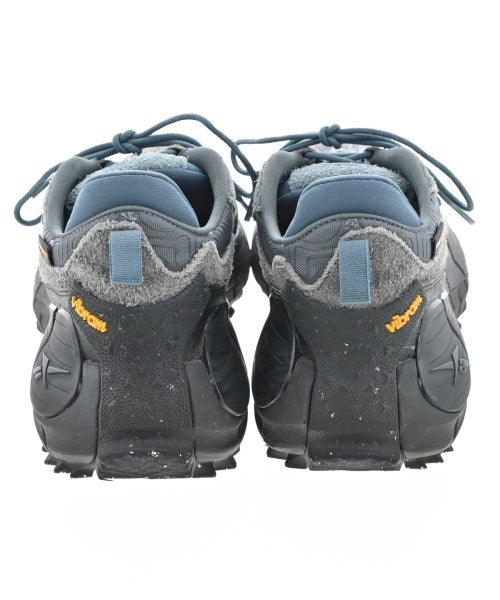 Reebok 運動鞋