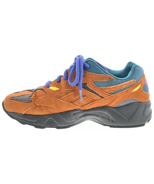 Reebok 運動鞋