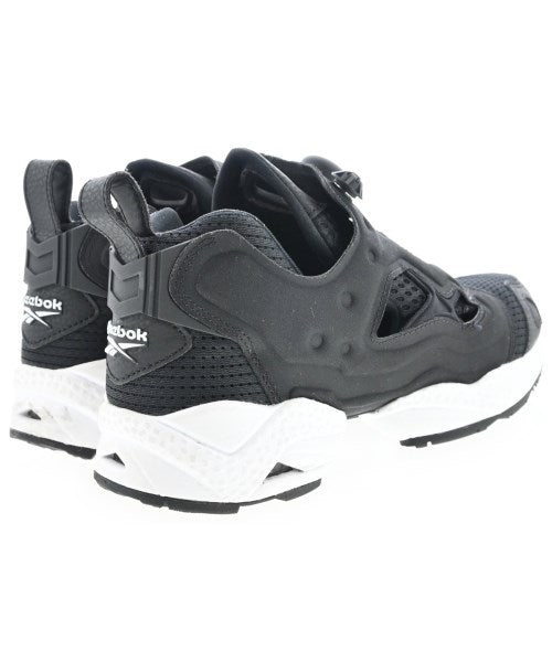 Reebok 運動鞋