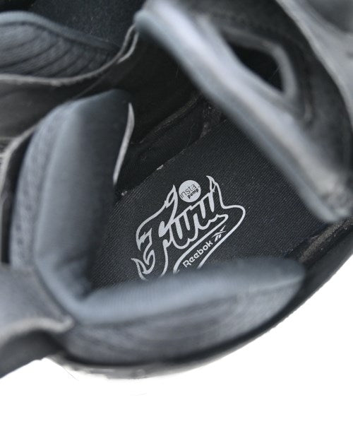 Reebok 運動鞋