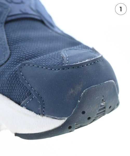 Reebok 運動鞋