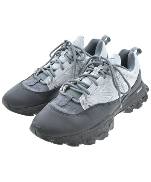 Reebok 運動鞋