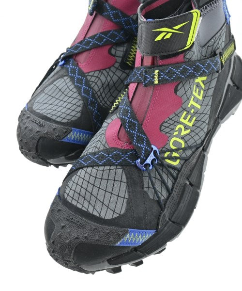 Reebok 運動鞋