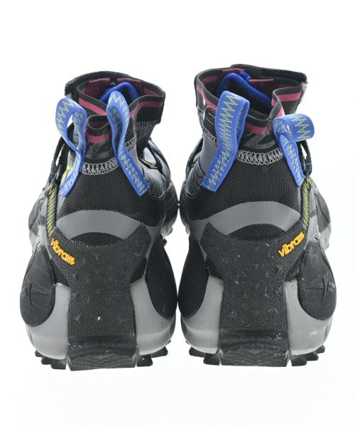 Reebok 運動鞋