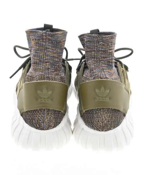 adidas 運動鞋