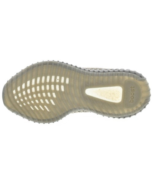 adidas 運動鞋