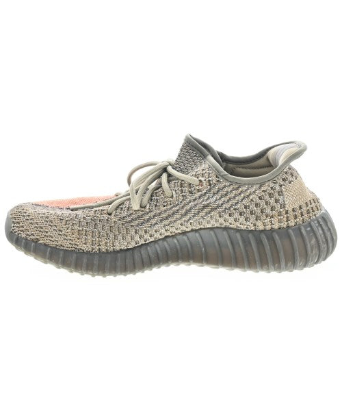 adidas 運動鞋