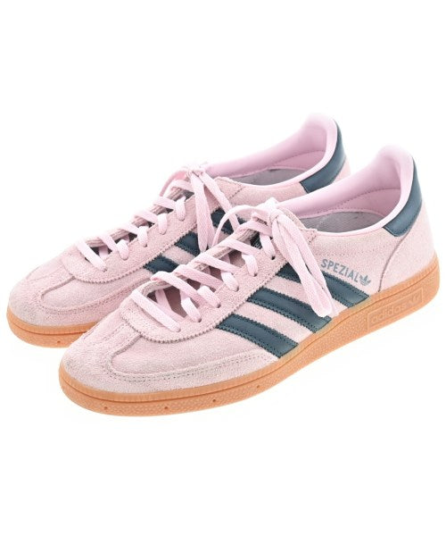 adidas 運動鞋