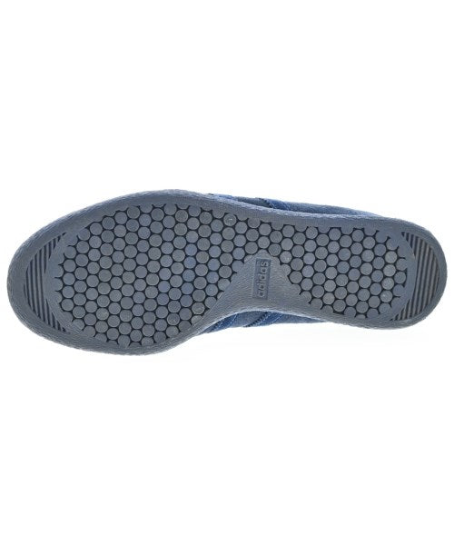 adidas 運動鞋