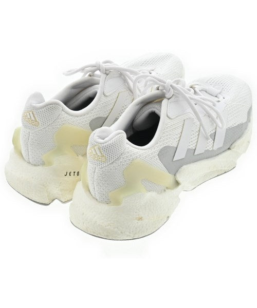adidas 運動鞋