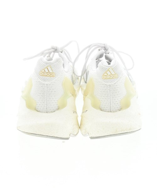 adidas 運動鞋