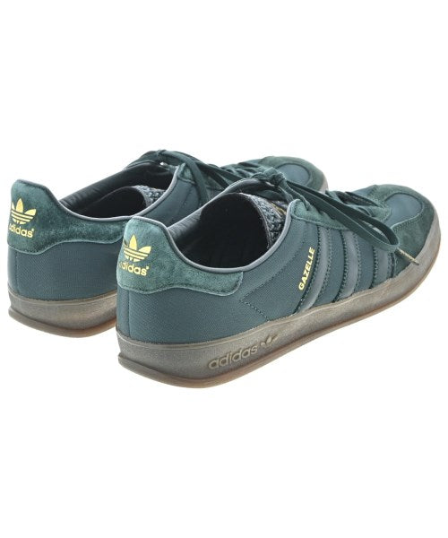 adidas 運動鞋
