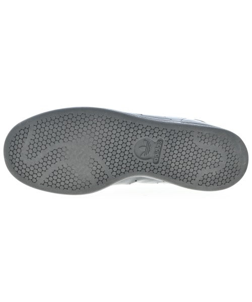 adidas 運動鞋