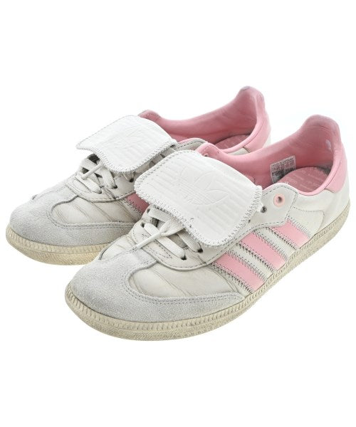 adidas 運動鞋
