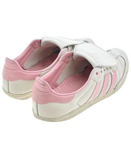 adidas 運動鞋
