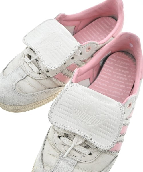 adidas 運動鞋
