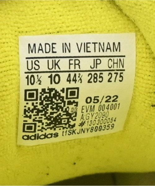 adidas 運動鞋