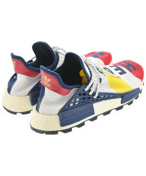 adidas 運動鞋
