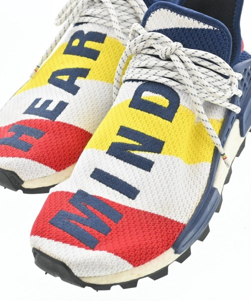 adidas 運動鞋