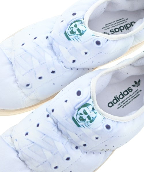 adidas 運動鞋
