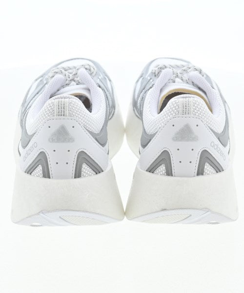 adidas 運動鞋