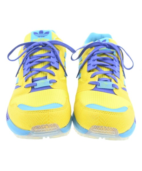 adidas 運動鞋