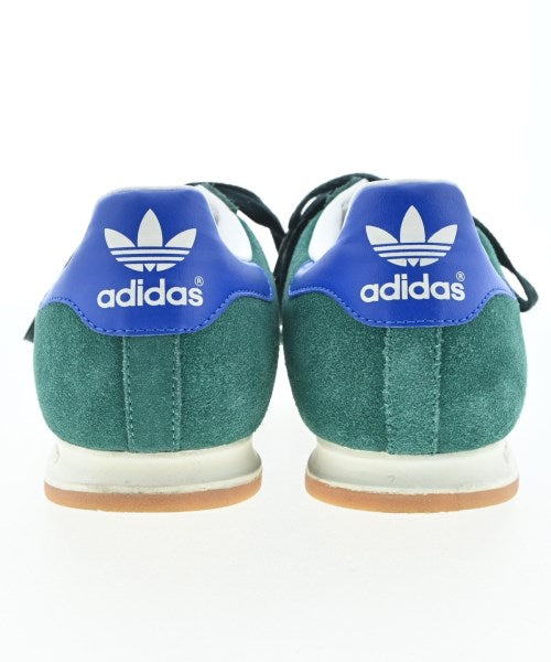 adidas 運動鞋