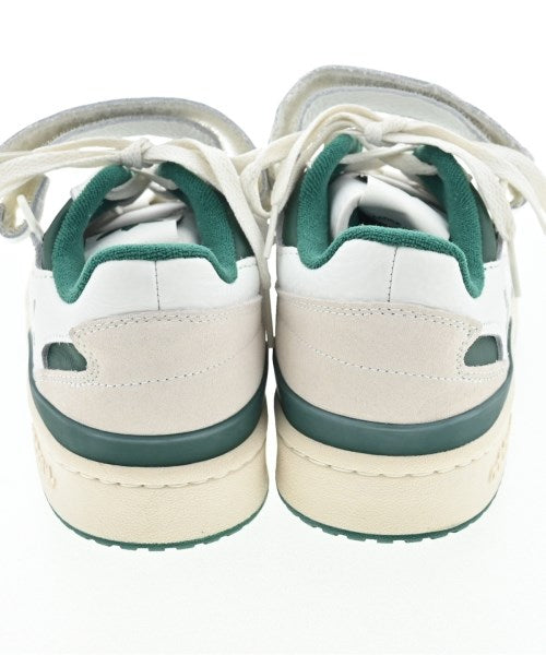 adidas 運動鞋