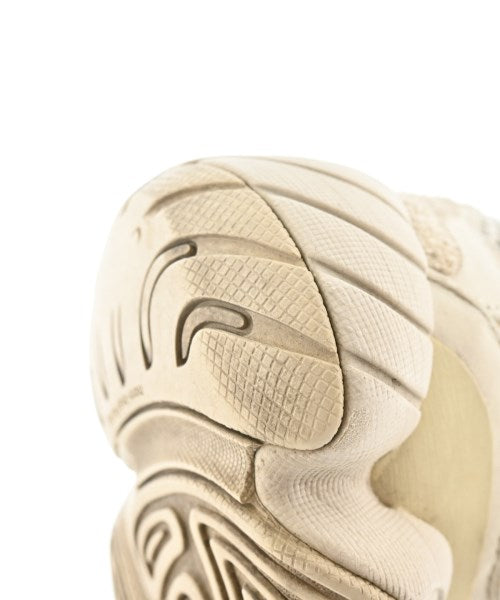 adidas 運動鞋