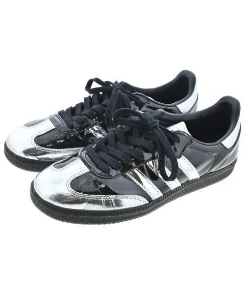 adidas 運動鞋