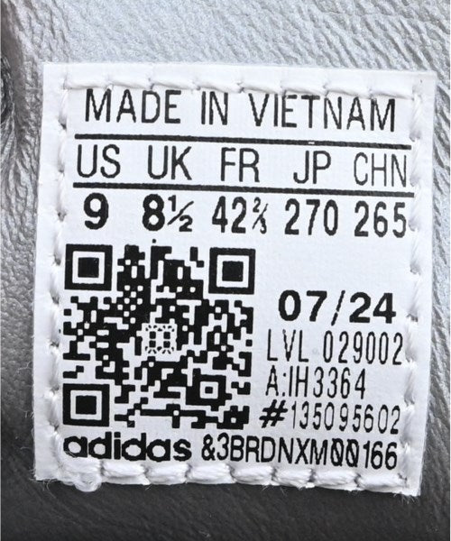 adidas 運動鞋
