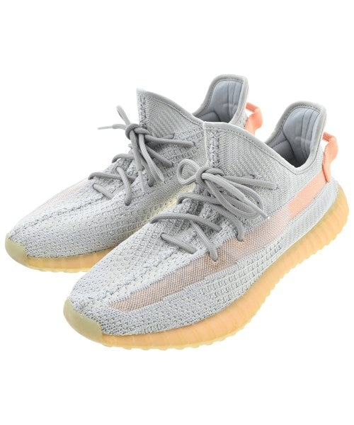 adidas 運動鞋