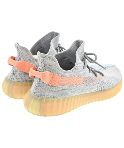 adidas 運動鞋