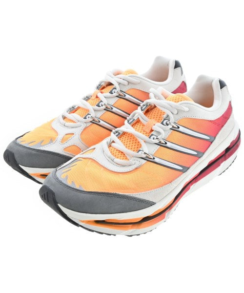 adidas 運動鞋
