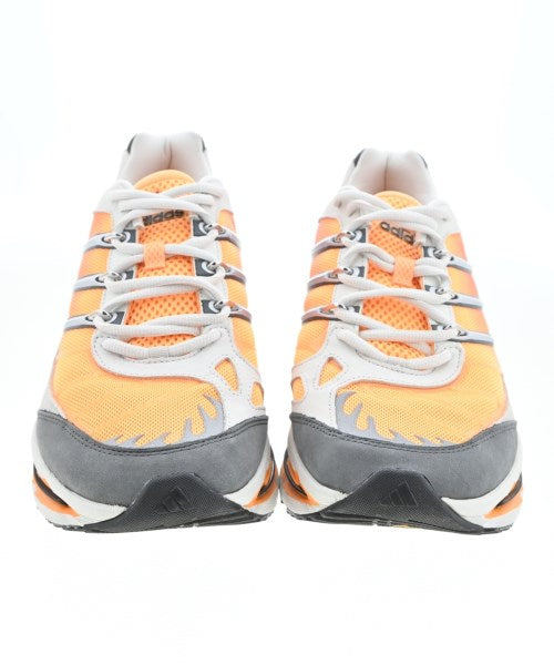 adidas 運動鞋