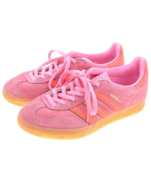 adidas 運動鞋
