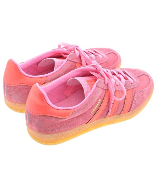 adidas 運動鞋