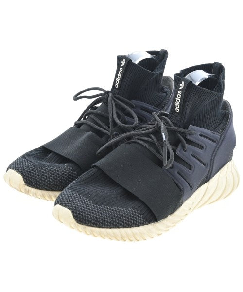 adidas 運動鞋