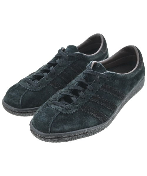 adidas 運動鞋