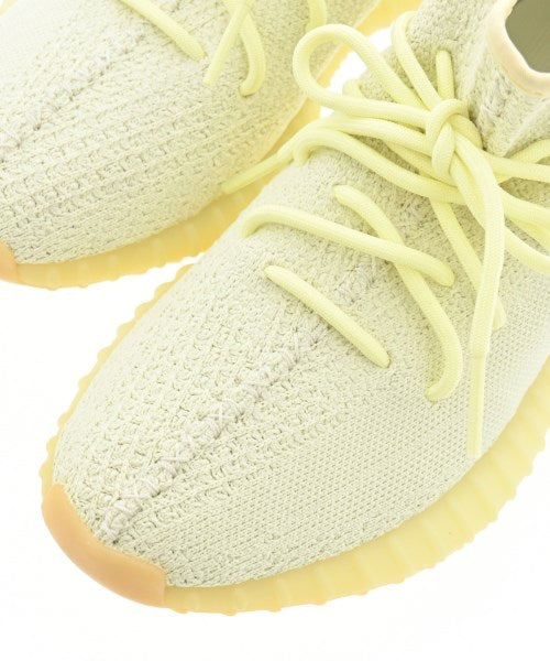 adidas 運動鞋