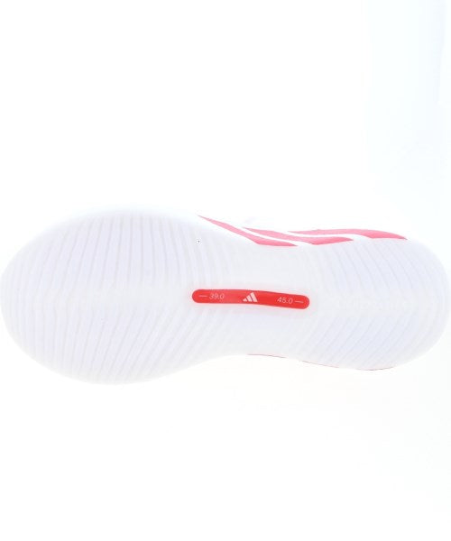 adidas 運動鞋