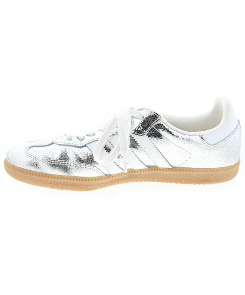 adidas 運動鞋