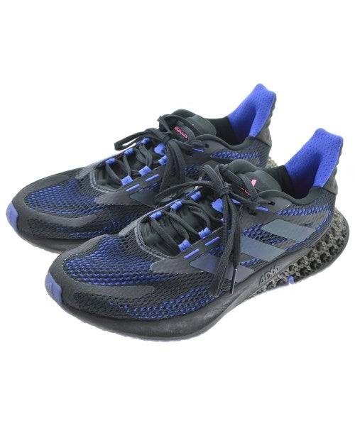 adidas 運動鞋