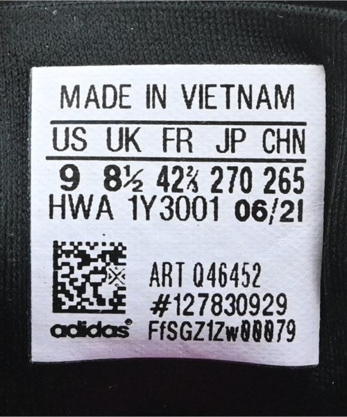 adidas 運動鞋