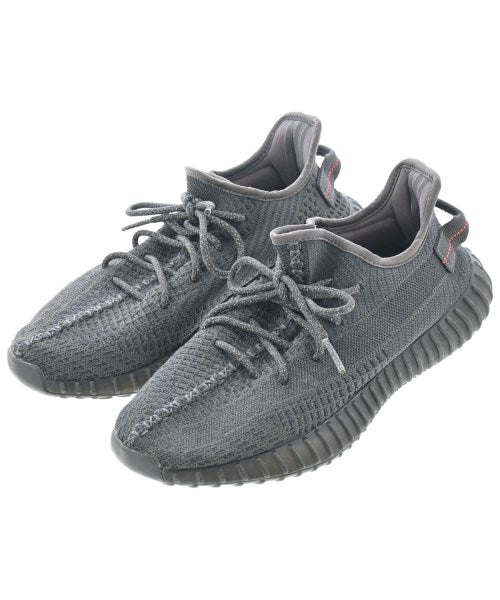 adidas 運動鞋